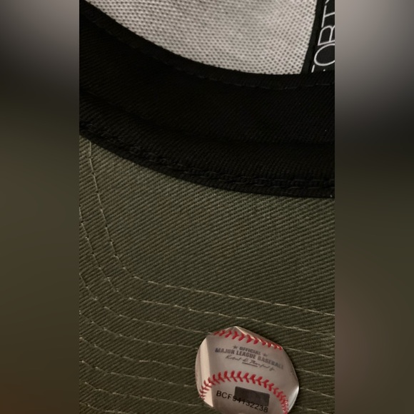 NY Yankees New Era 9Forty MLB Cap - Limited Edition - Picture 8 of 8